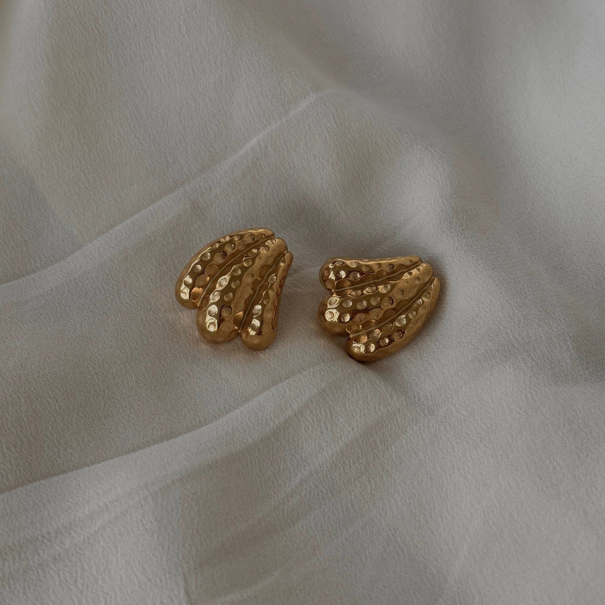 Shell Earrings - Forgyldt - Khaai Studio