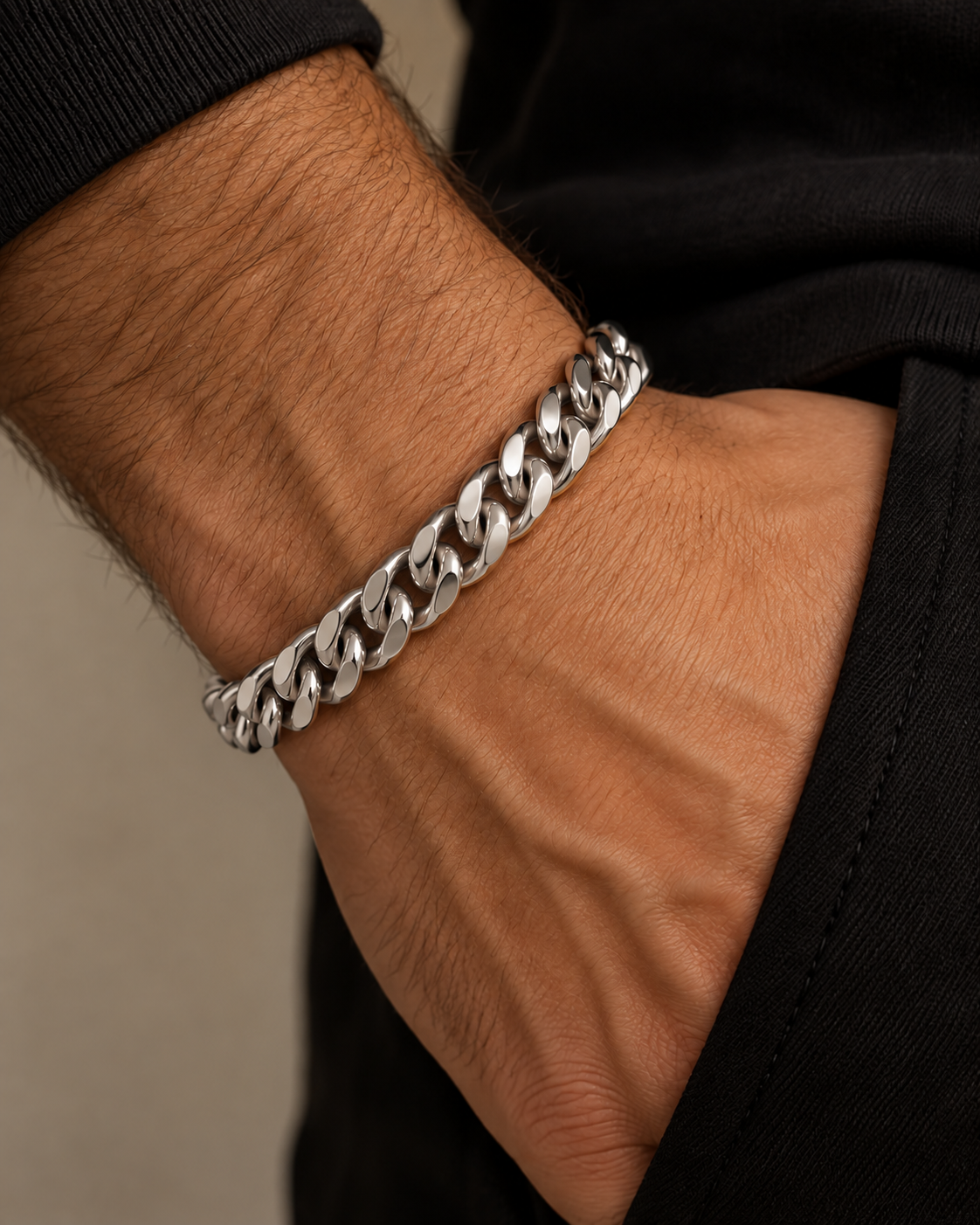 Rogue Bracelet 9mm - Sølvfarvet på model
