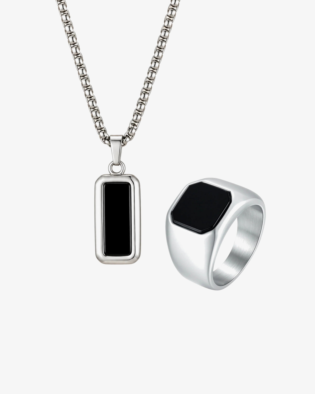 Ciro & Onyx Gift Set i sølvfarvet stål – halskæde og signetring med sort sten
